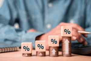 Münzen und Prozentzeichen